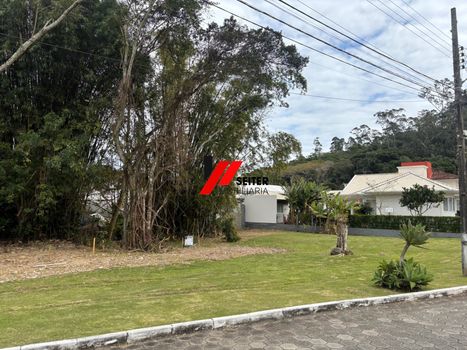 Foto 1 do(a) Casa em Condomínio false à venda em Sambaqui, Florianópolis