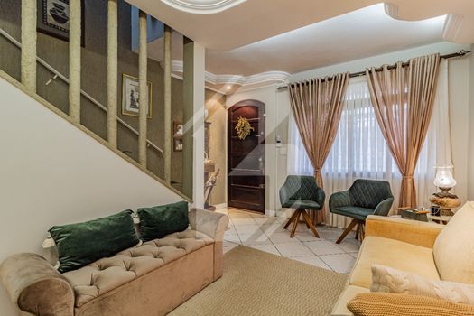 Foto 4 do(a) Casa de 5 quartos à venda em São João, Porto Alegre