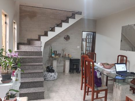 Foto 4 do(a) Casa de 3 quartos à venda em Vila Libanesa, São Paulo