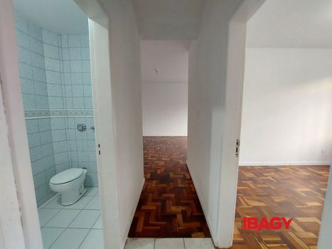 Foto 6 do(a) Apartamento de 2 quartos para alugar em Estreito, Florianópolis