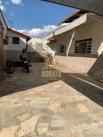 Foto 3 do(a) Casa de 3 quartos à venda em Cardoso, Aparecida de Goiânia