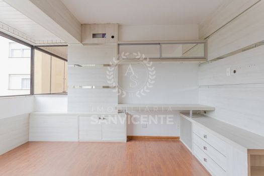 Foto 36 do(a) Cobertura de 3 quartos à venda em Mont Serrat, Porto Alegre