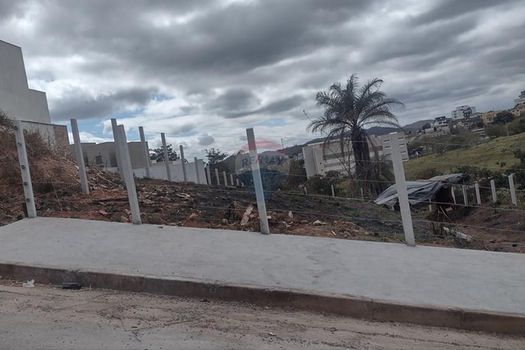 Foto 14 do(a) Terreno false à venda em Novo Centro, Santa Luzia