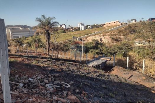 Foto 6 do(a) Terreno false à venda em Novo Centro, Santa Luzia