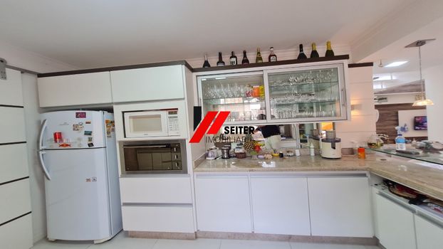 Foto 5 do(a) Casa de 3 quartos à venda em Monte Verde, Florianópolis