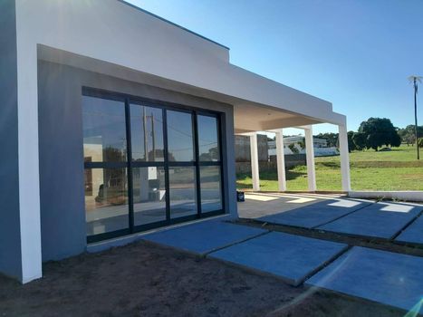 Foto 18 do(a) Casa em Condomínio de 4 quartos à venda em Riviera de Santa Cristina I, Arandu