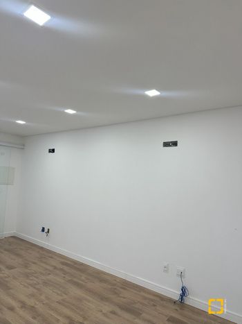 Foto 8 do(a) Sala / Conjunto Comercial false à venda em Ingleses do Rio Vermelho, Florianópolis