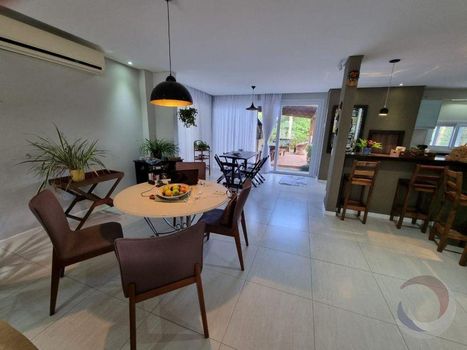 Foto 5 do(a) Casa em Condomínio de 4 quartos à venda em Campeche, Florianópolis