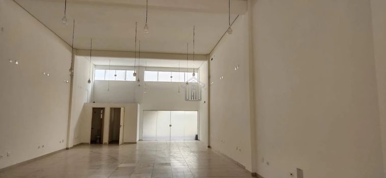Foto 1 do(a) Loja false à venda em Vila Gilda, Santo André