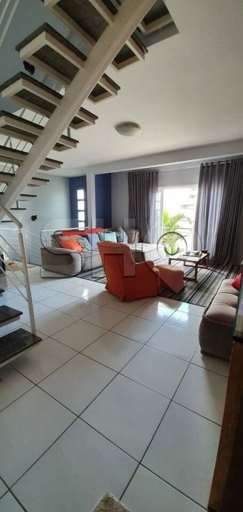 Foto 2 do(a) Casa de 3 quartos à venda em Vila Nova Socorro, Mogi das Cruzes