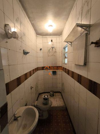 Foto 34 do(a) Casa de 3 quartos à venda em Jardim São Domingos, Guarulhos