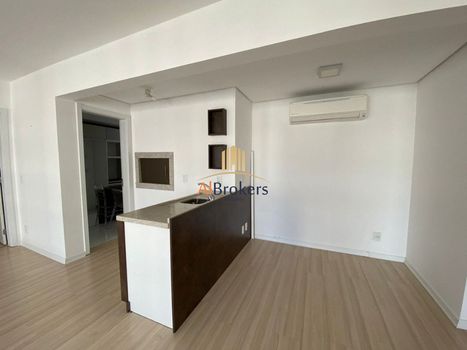 Foto 3 do(a) Apartamento de 4 quartos para alugar em Menino Deus, Porto Alegre