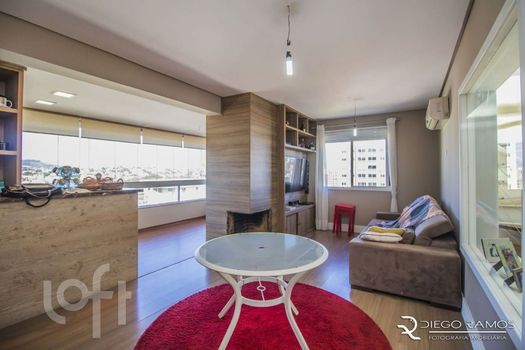 Foto 2 do(a) Apartamento de 3 quartos à venda em Jardim Botânico, Porto Alegre