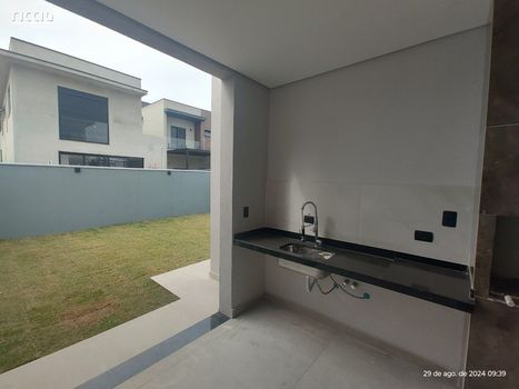 Foto 10 do(a) Casa em Condomínio de 4 quartos à venda em Jardim Jacinto, Jacareí