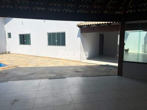 Foto 16 do(a) Casa de 4 quartos à venda em Alto Umuarama, Uberlândia