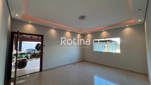 Foto 1 do(a) Casa de 4 quartos à venda em Alto Umuarama, Uberlândia
