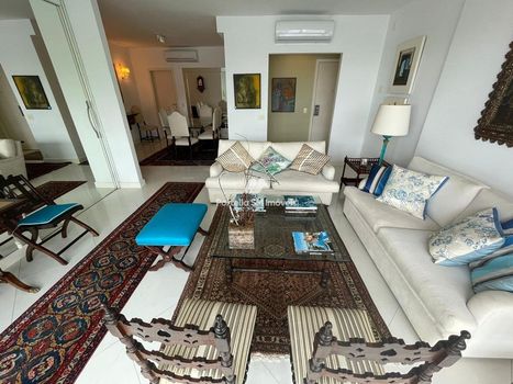 Foto 4 do(a) Apartamento de 3 quartos à venda em Lagoa, Rio de Janeiro