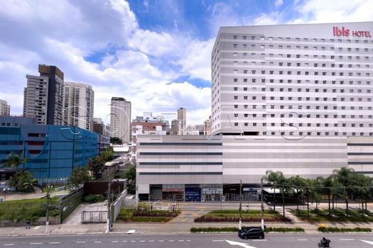 Foto 10 do(a) Flat de 1 quartos à venda em Vila Nova Conceição, São Paulo