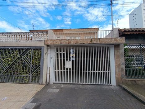 Foto 1 do(a) Casa de 3 quartos à venda em Parque Novo Mundo, São Paulo