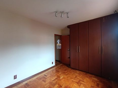 Foto 16 do(a) Casa de 3 quartos à venda em Parque Novo Mundo, São Paulo