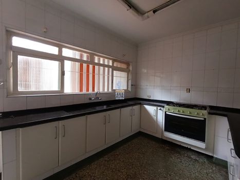 Foto 13 do(a) Casa de 3 quartos à venda em Parque Novo Mundo, São Paulo