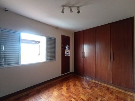 Foto 15 do(a) Casa de 3 quartos à venda em Parque Novo Mundo, São Paulo