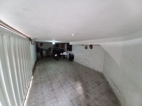 Foto 5 do(a) Casa de 4 quartos à venda em Copacabana, Belo Horizonte