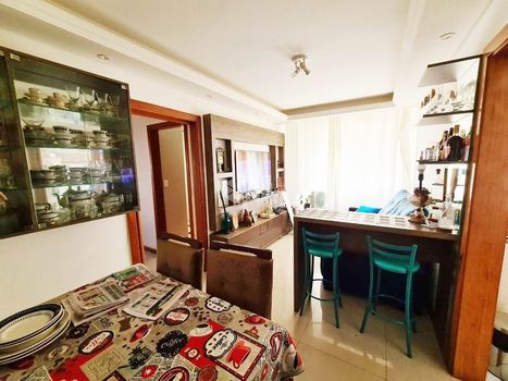 Foto 3 do(a) Apartamento de 3 quartos à venda em Cristal, Porto Alegre