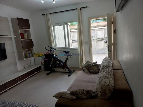 Foto 1 do(a) Casa de 2 quartos à venda em Vila Fachini, São Paulo