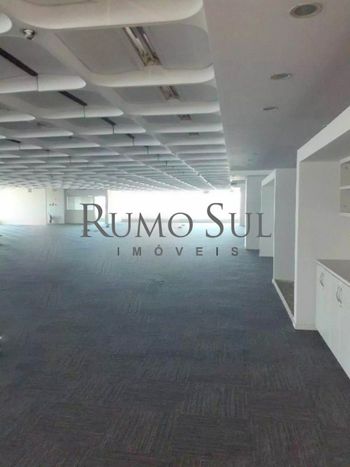 Foto 5 do(a) Sala / Conjunto Comercial false à venda em Jardim São Luís, São Paulo