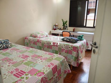 Foto 35 do(a) Casa de 3 quartos à venda em Parque Jabaquara, São Paulo