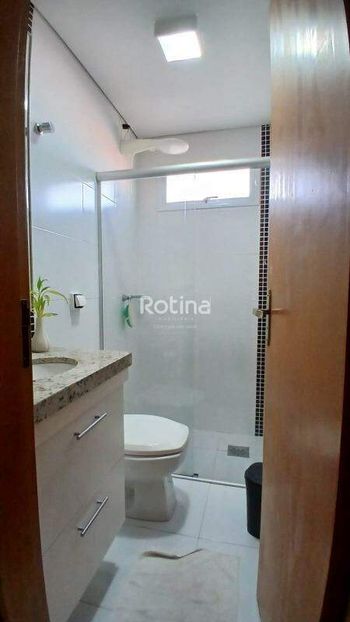Foto 13 do(a) Apartamento de 2 quartos à venda em Alto Umuarama, Uberlândia