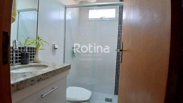 Foto 14 do(a) Apartamento de 2 quartos à venda em Alto Umuarama, Uberlândia