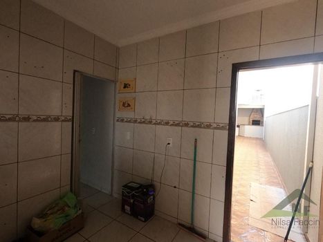 Foto 8 do(a) Casa de 3 quartos à venda em Vila Emília, Maringá