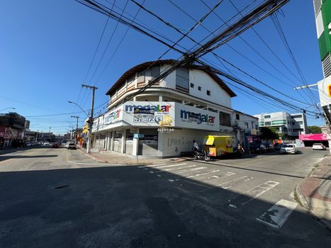 Foto 3 do(a) Loja false para alugar em Parque Residencial Laranjeiras, Serra