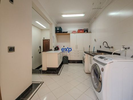 Foto 9 do(a) Casa em Condomínio de 5 quartos à venda em Jardim Santa Teresa, Jundiaí