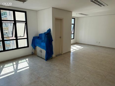 Foto 2 do(a) Sala / Conjunto Comercial false à venda em Parque Residencial Aquarius, São José dos Campos