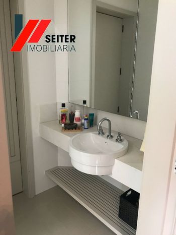 Foto 11 do(a) Apartamento de 3 quartos para alugar em Centro, Florianópolis