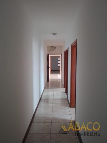 Foto 8 do(a) Casa de 3 quartos à venda em Jardim Bandeirantes, São Carlos