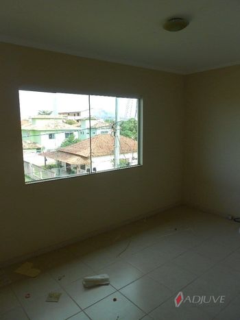 Foto 4 do(a) Apartamento de 2 quartos para alugar em Verdes Mares, Rio das Ostras
