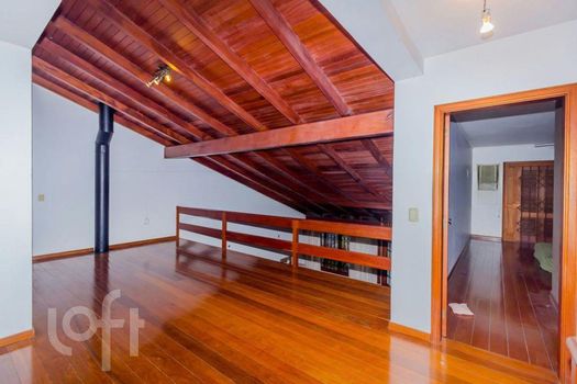 Foto 45 do(a) Casa de 3 quartos à venda em Jardim Itu, Porto Alegre