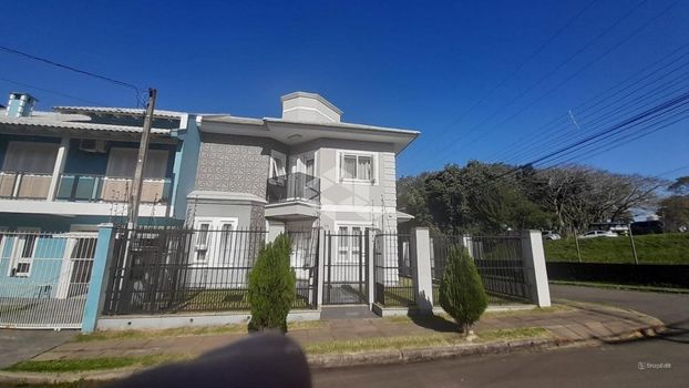 Foto 1 do(a) Casa de 3 quartos à venda em Parque da Matriz, Cachoeirinha