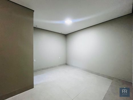 Foto 10 do(a) Casa de 3 quartos à venda em Alto Umuarama, Uberlândia