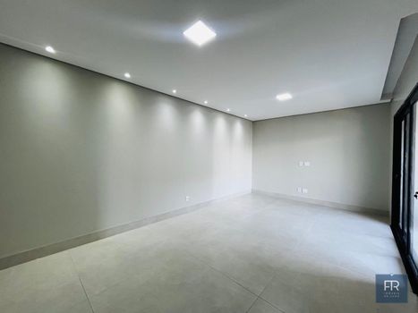 Foto 5 do(a) Casa de 3 quartos à venda em Alto Umuarama, Uberlândia