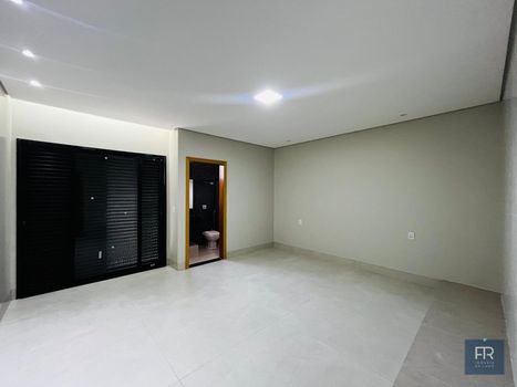 Foto 12 do(a) Casa de 3 quartos à venda em Alto Umuarama, Uberlândia