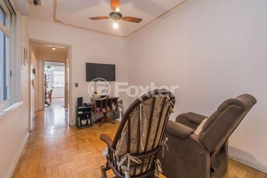 Foto 9 do(a) Apartamento de 4 quartos à venda em Centro Histórico, Porto Alegre