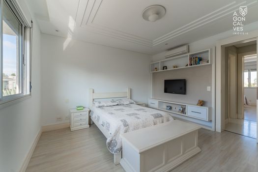 Foto 19 do(a) Casa em Condomínio de 4 quartos à venda em Uberaba, Curitiba