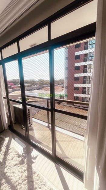 Foto 4 do(a) Apartamento de 3 quartos à venda em Zona 07, Maringá