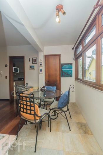Foto 5 do(a) Apartamento de 2 quartos à venda em Mont Serrat, Porto Alegre