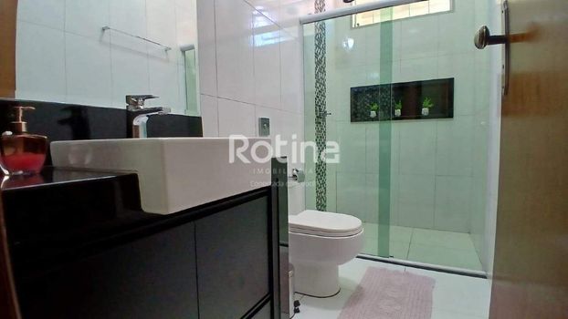 Foto 10 do(a) Casa de 3 quartos à venda em Jardim Holanda, Uberlândia